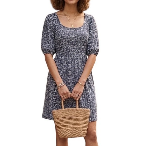 Boden Dresses & Skirts - Boden Floral Puff Sleeve Square Neck Floral Print Navy and Pink Mini Dress US6